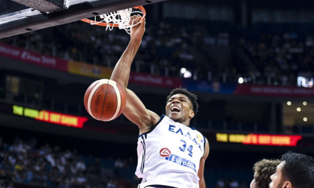 爱游戏在线-上海队绝杀四川队，字母哥状态火热