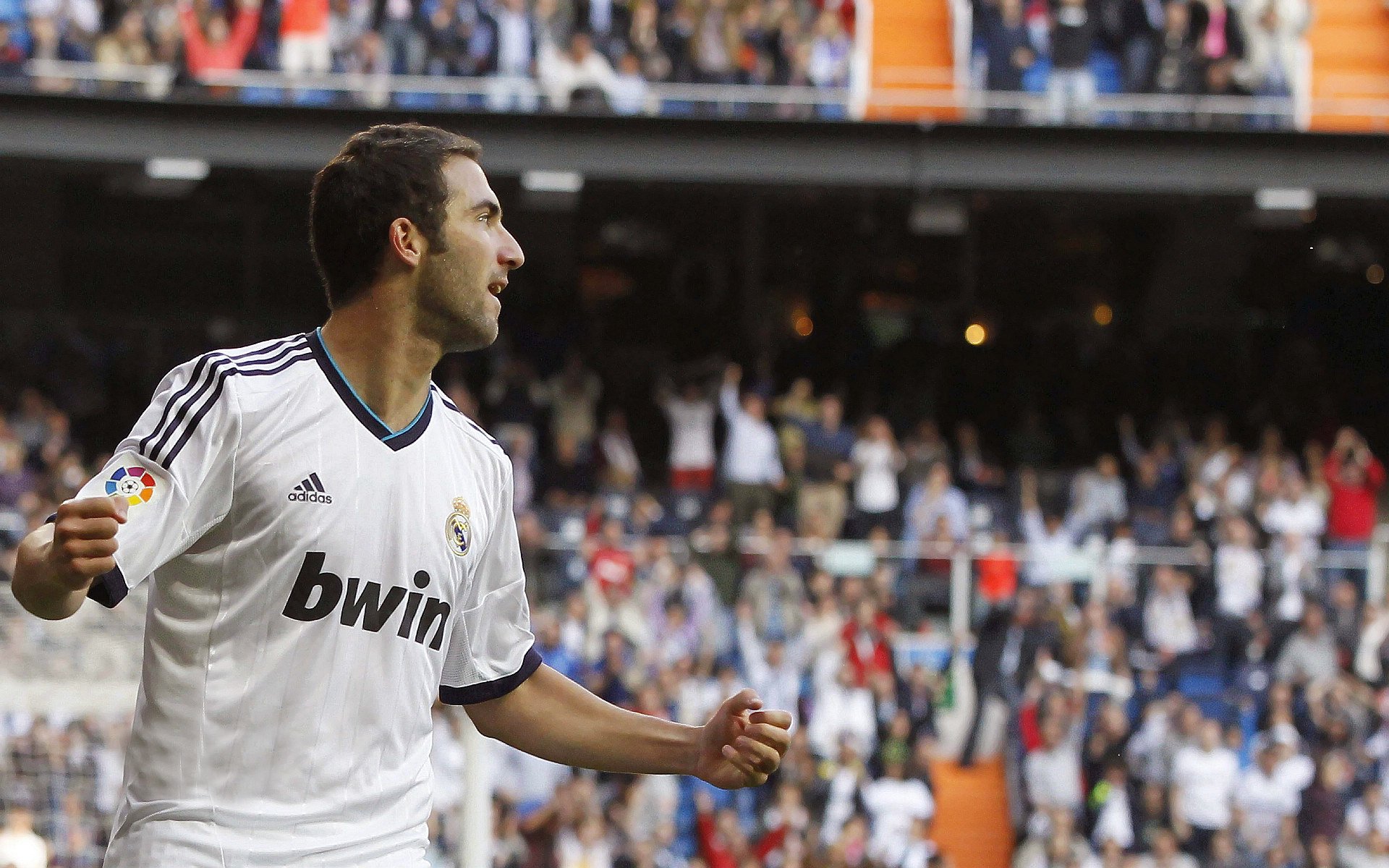 爱游戏2026-伊布拉希莫维奇,当北欧神话在英超续写狂想曲