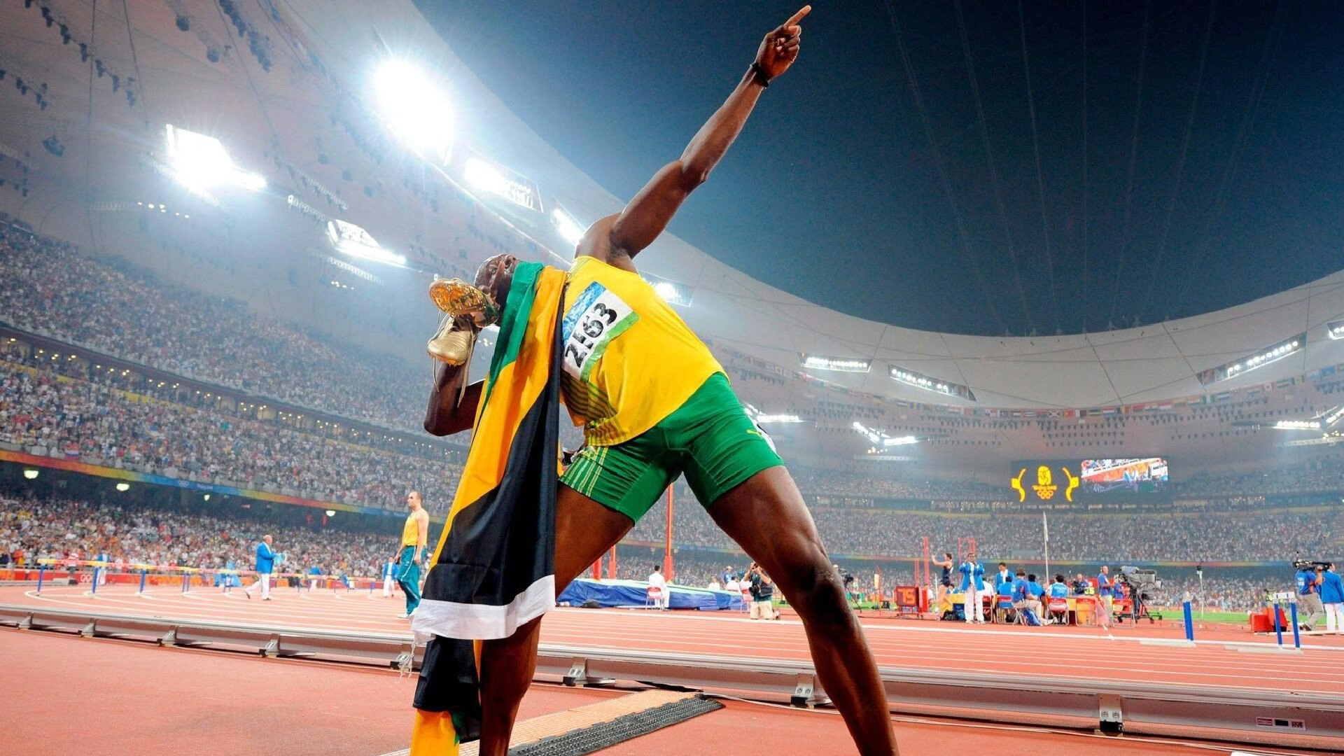 爱游戏官网-东契奇单骑破万军，雄鹿绝境斩上海，个人英雄主义与团队存亡的终极交响